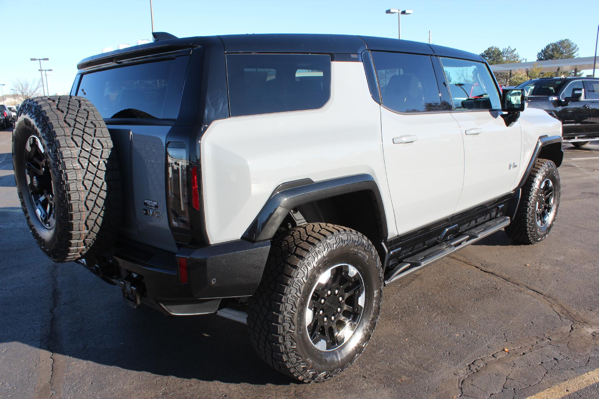 2025 GMC HUMMER EV SUV Vehicle Photo in AURORA, CO 80012-4011