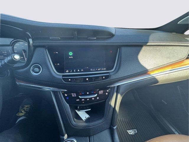 2021 Cadillac XT5 Vehicle Photo in LEOMINSTER, MA 01453-2952