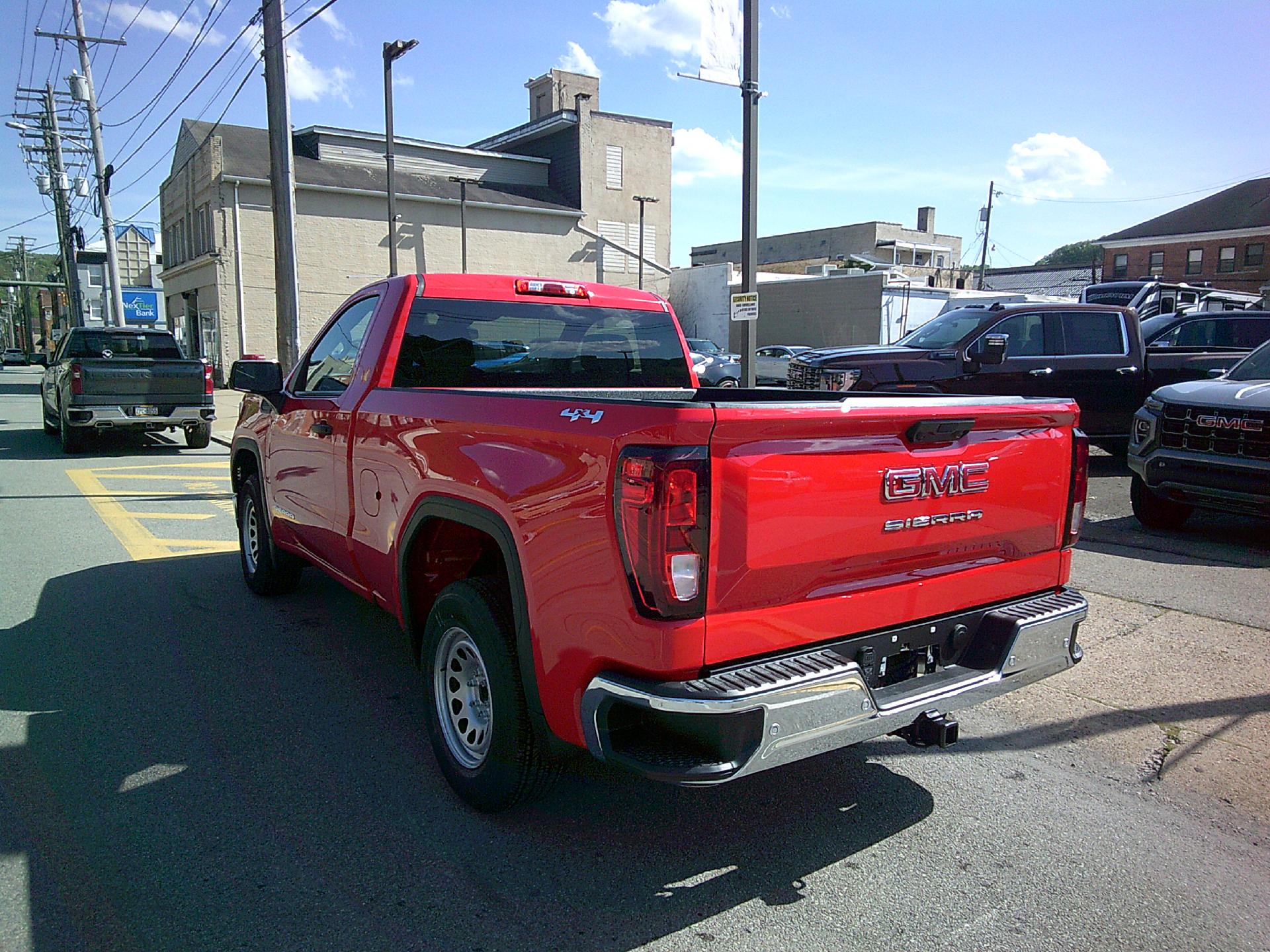 2024 GMC Sierra 1500 Vehicle Photo in KITTANNING, PA 16201-1536