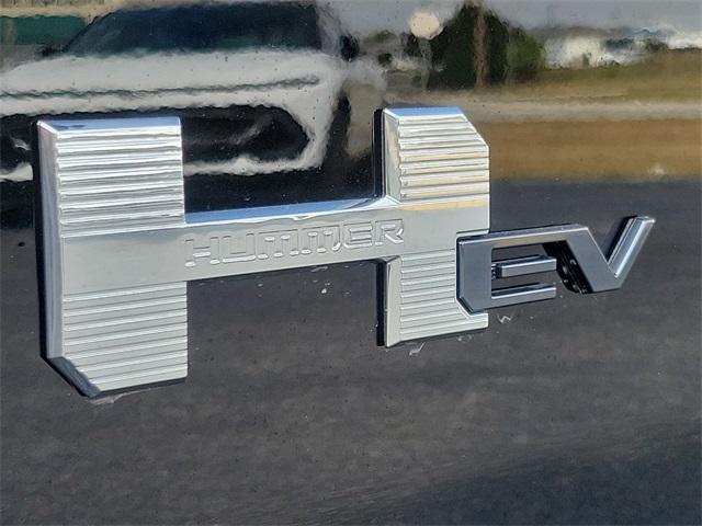 2025 GMC HUMMER EV SUV Vehicle Photo in LEWES, DE 19958-4935