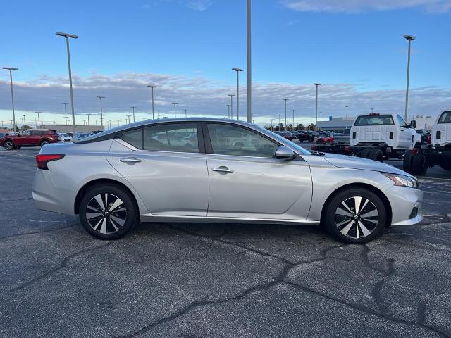 Certified 2021 Nissan Altima SV with VIN 1N4BL4DW5MN394275 for sale in Green Bay, WI