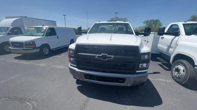 2023 Chevrolet Silverado Chassis Cab Vehicle Photo in INDIANAPOLIS, IN 46227-0991