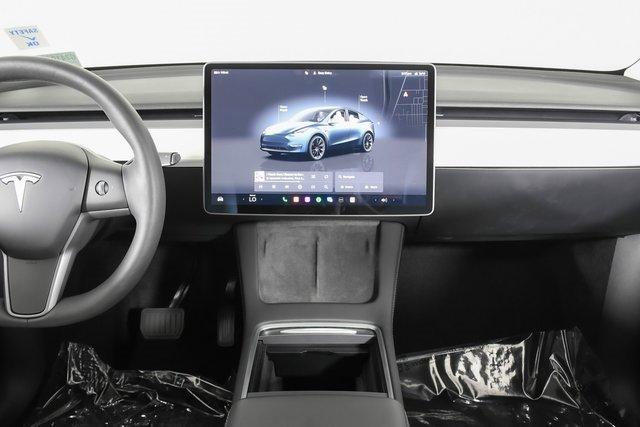 2024 Tesla Model Y Vehicle Photo in PUYALLUP, WA 98371-4149