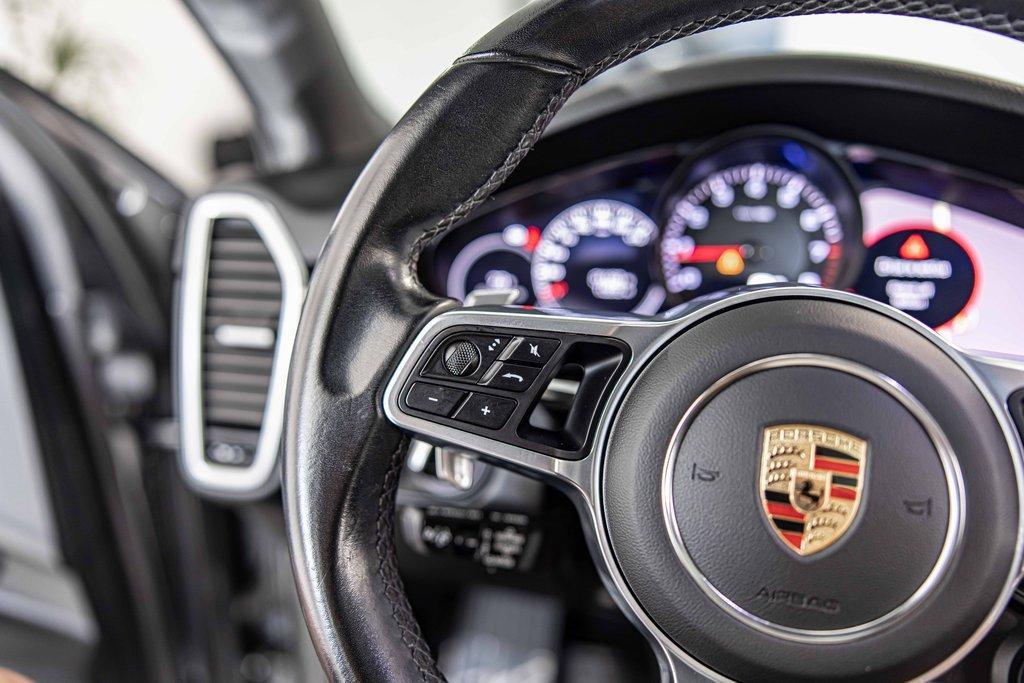 2021 Porsche Cayenne Vehicle Photo in Saint Charles, IL 60174