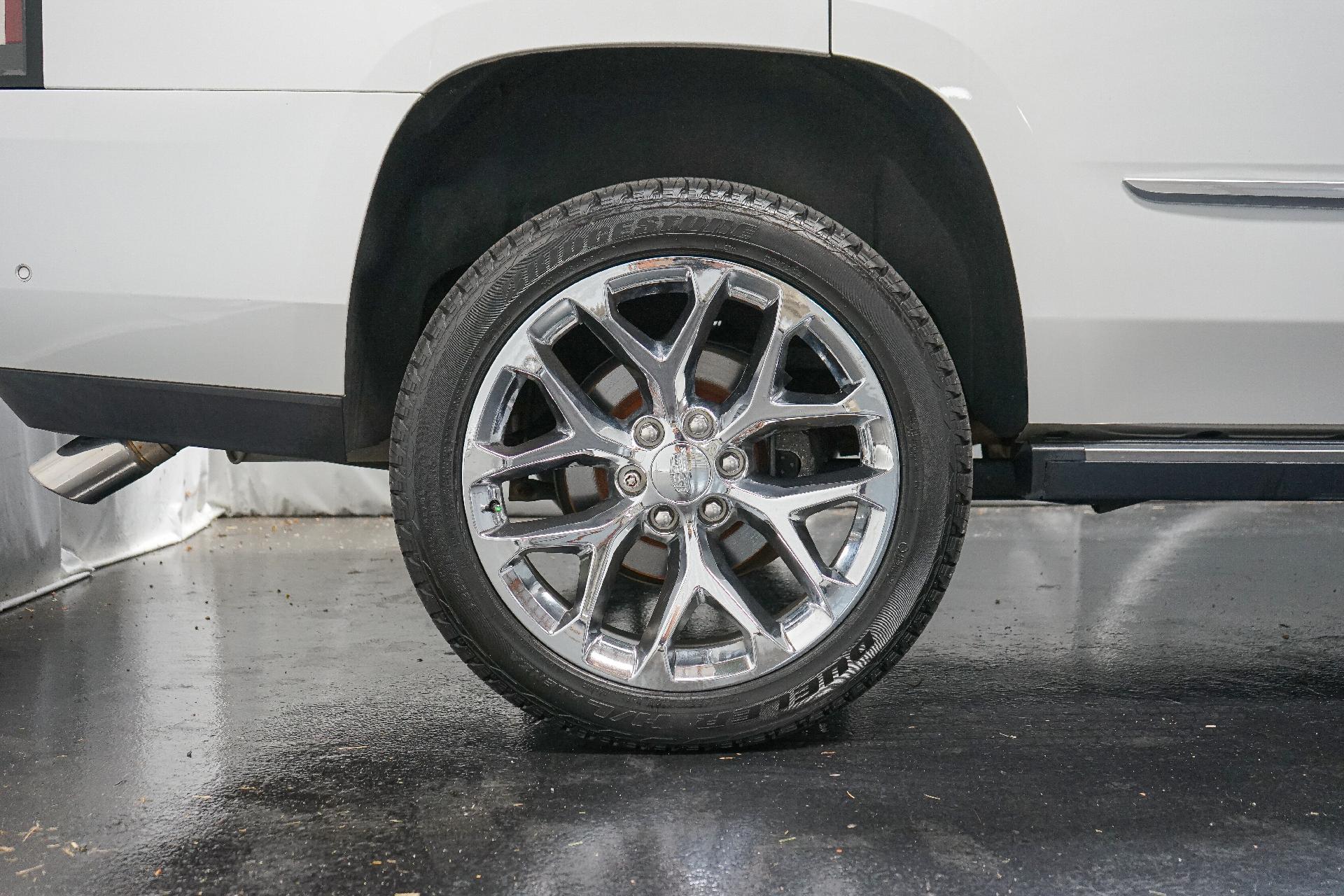 2017 Cadillac Escalade Vehicle Photo in SMYRNA, DE 19977-2874