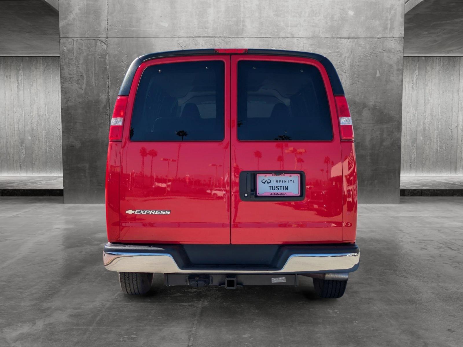 2019 Chevrolet Express Passenger Vehicle Photo in Tustin, CA 92782