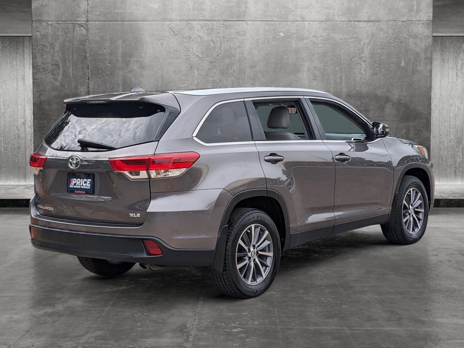 2019 Toyota Highlander Vehicle Photo in Clearwater, FL 33764