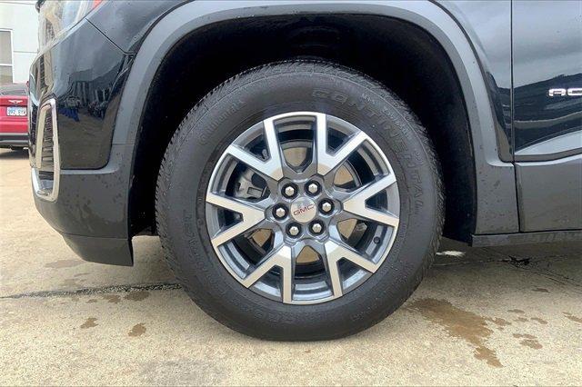 2023 GMC Acadia Vehicle Photo in TOPEKA, KS 66609-0000