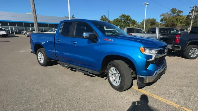 Used 2024 Chevrolet Silverado 1500 LT with VIN 1GCRDDED8RZ144838 for sale in Saint Cloud, Minnesota