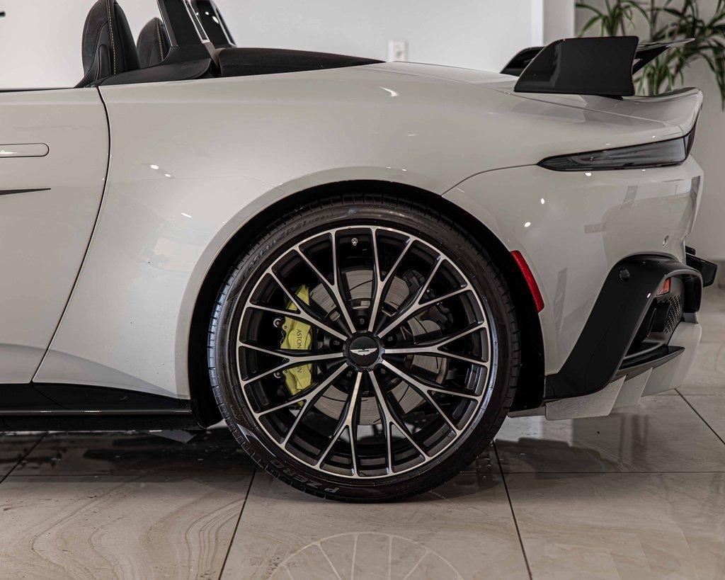 2023 Aston Martin Vantage Vehicle Photo in Plainfield, IL 60586