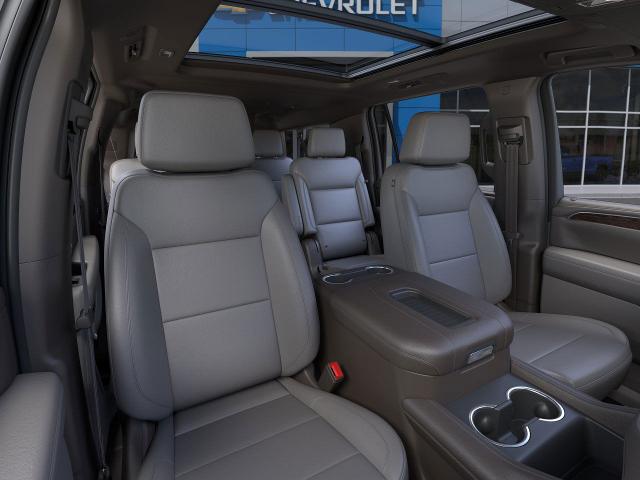 2024 Chevrolet Suburban Vehicle Photo in PEORIA, AZ 85382-3715