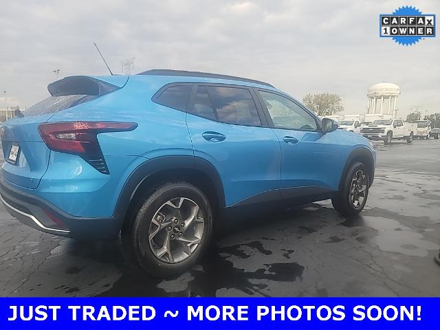 2025 Chevrolet Trax Vehicle Photo in Plainfield, IL 60586