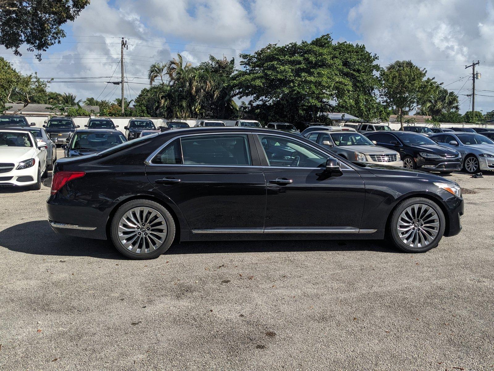 2018 Genesis G90 Vehicle Photo in GREENACRES, FL 33463-3207