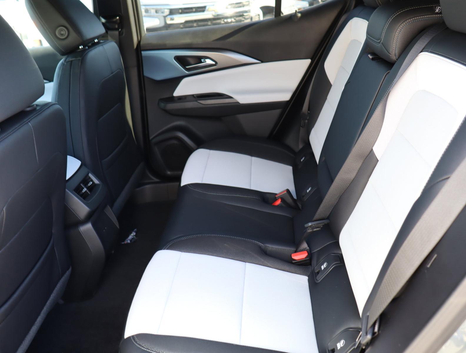 2025 Chevrolet Equinox EV Vehicle Photo in LOS ANGELES, CA 90007-3794