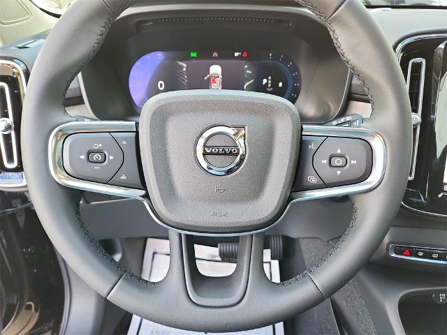 2024 Volvo XC40 Vehicle Photo in Houston, TX 77007