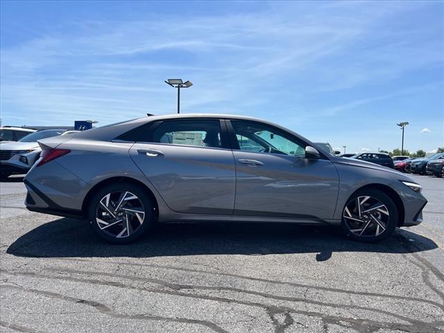 2024 Hyundai ELANTRA Vehicle Photo in O'Fallon, IL 62269