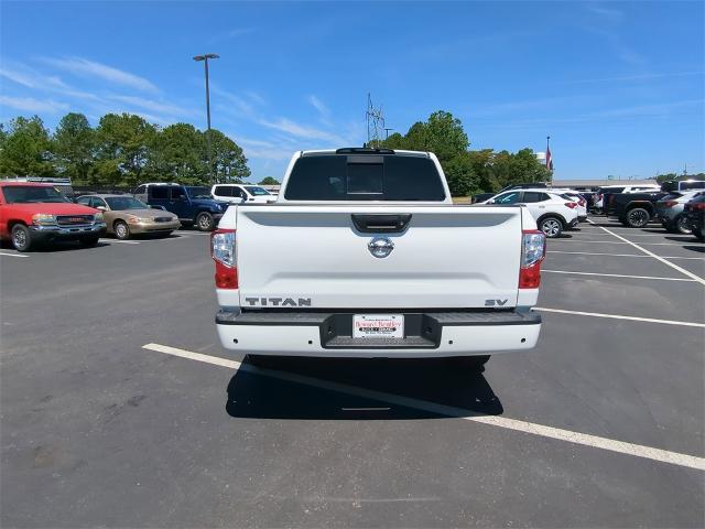 2022 Nissan Titan Vehicle Photo in ALBERTVILLE, AL 35950-0246