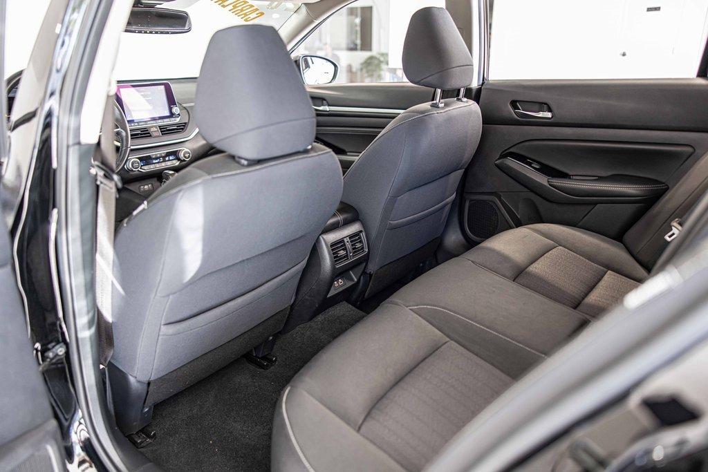 2020 Nissan Altima Vehicle Photo in Saint Charles, IL 60174