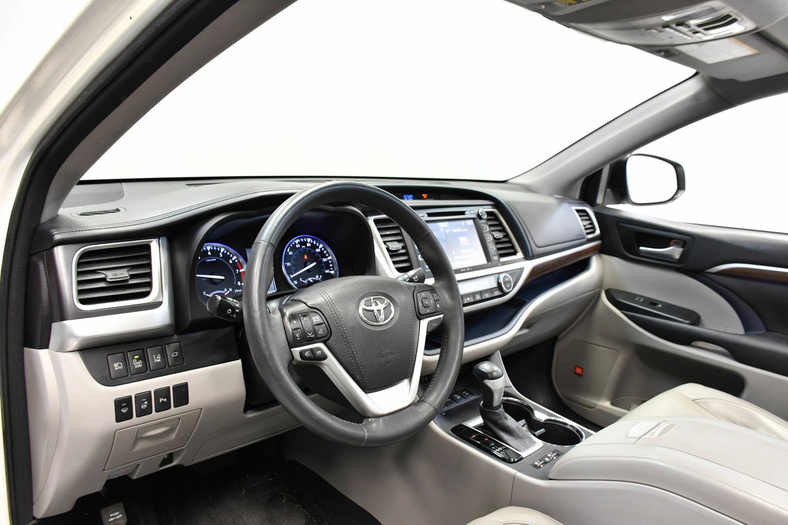 2015 Toyota Highlander Vehicle Photo in DALLAS, TX 75235