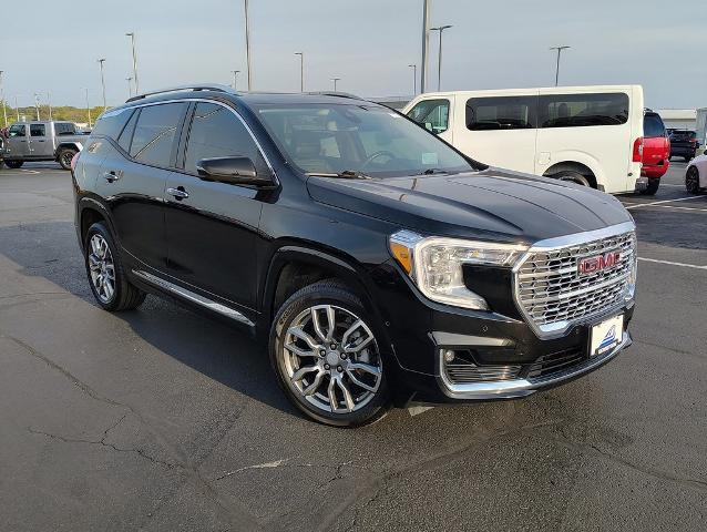 2023 GMC Terrain Vehicle Photo in GREEN BAY, WI 54304-5303