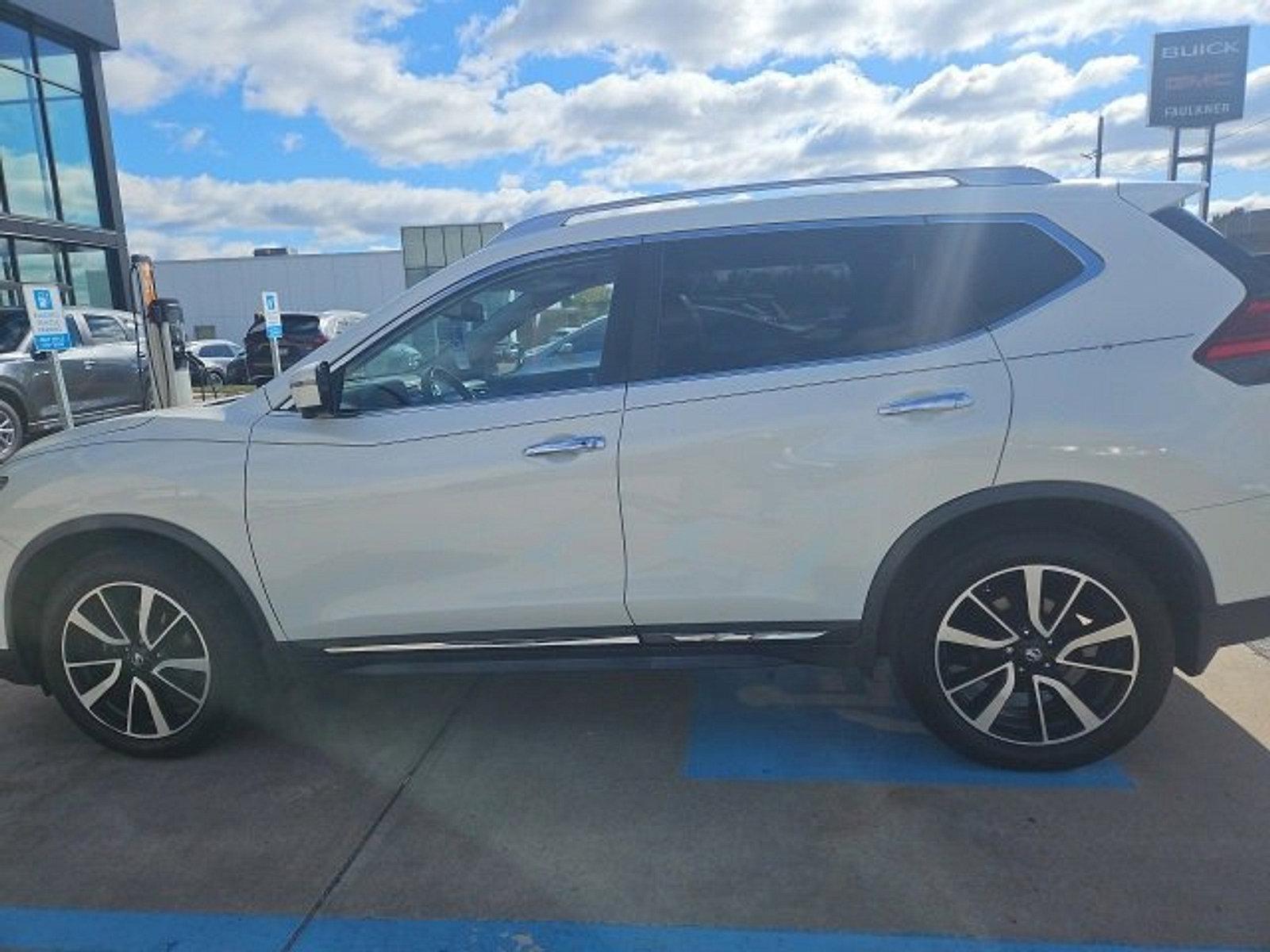 2017 Nissan Rogue Vehicle Photo in Trevose, PA 19053