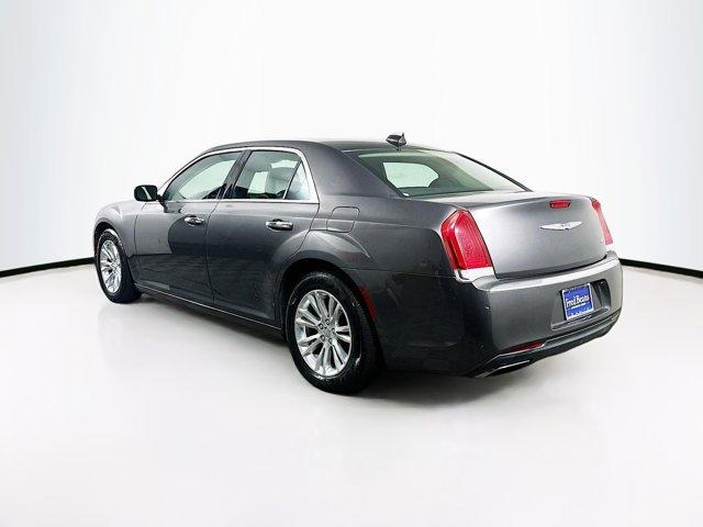 2018 Chrysler 300 Vehicle Photo in Flemington, NJ 08822