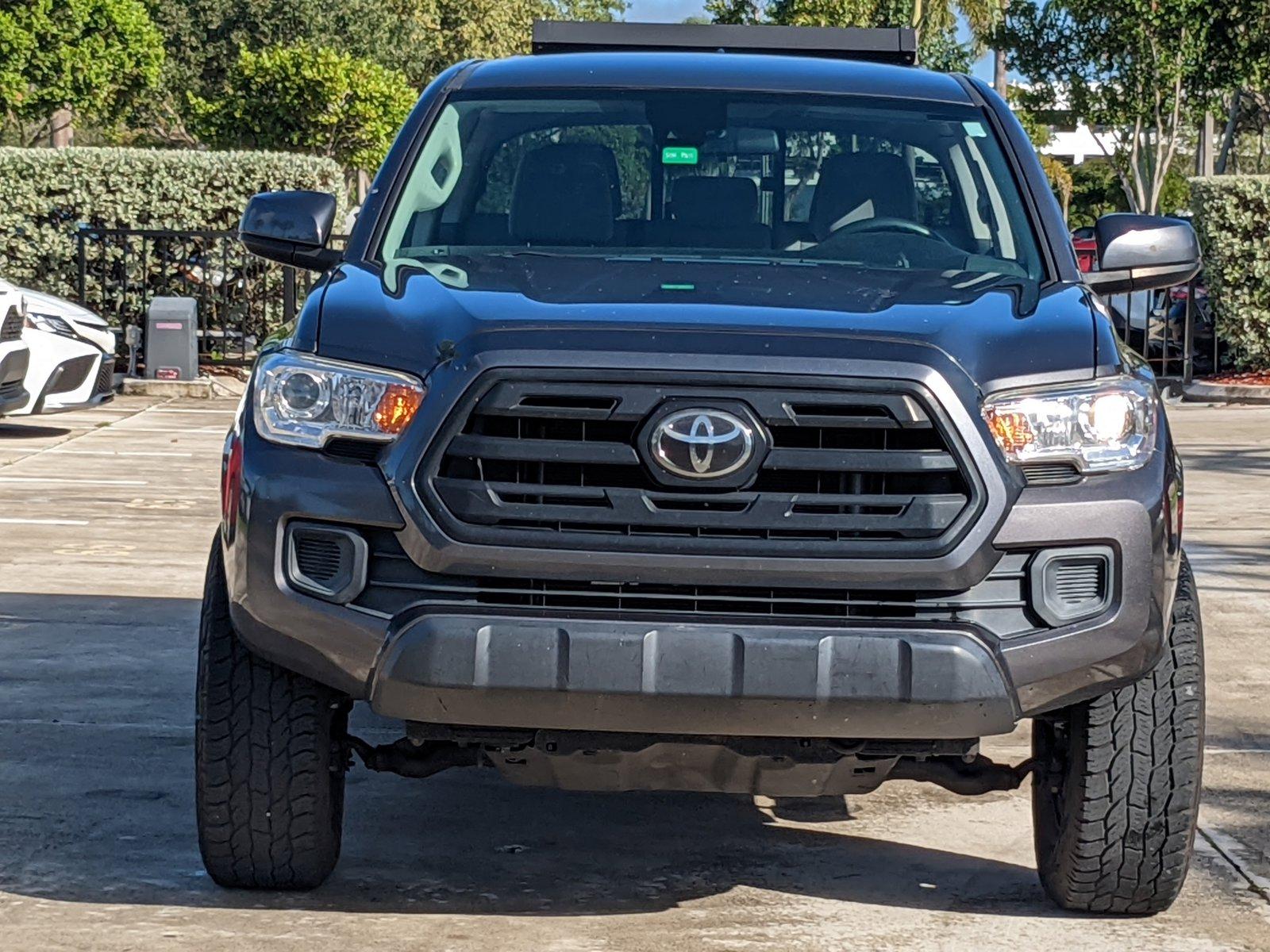 2019 Toyota Tacoma 2WD Vehicle Photo in Davie, FL 33331