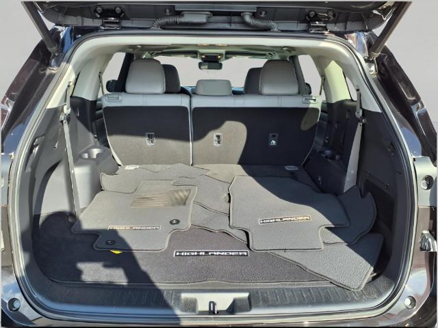 2020 Toyota Highlander Vehicle Photo in Oshkosh, WI 54904