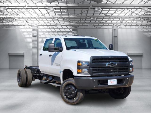 2024 Chevrolet Silverado 4500 HD Vehicle Photo in ENNIS, TX 75119-5114