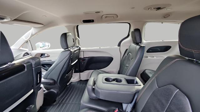 2017 Chrysler Pacifica Vehicle Photo in Appleton, WI 54914