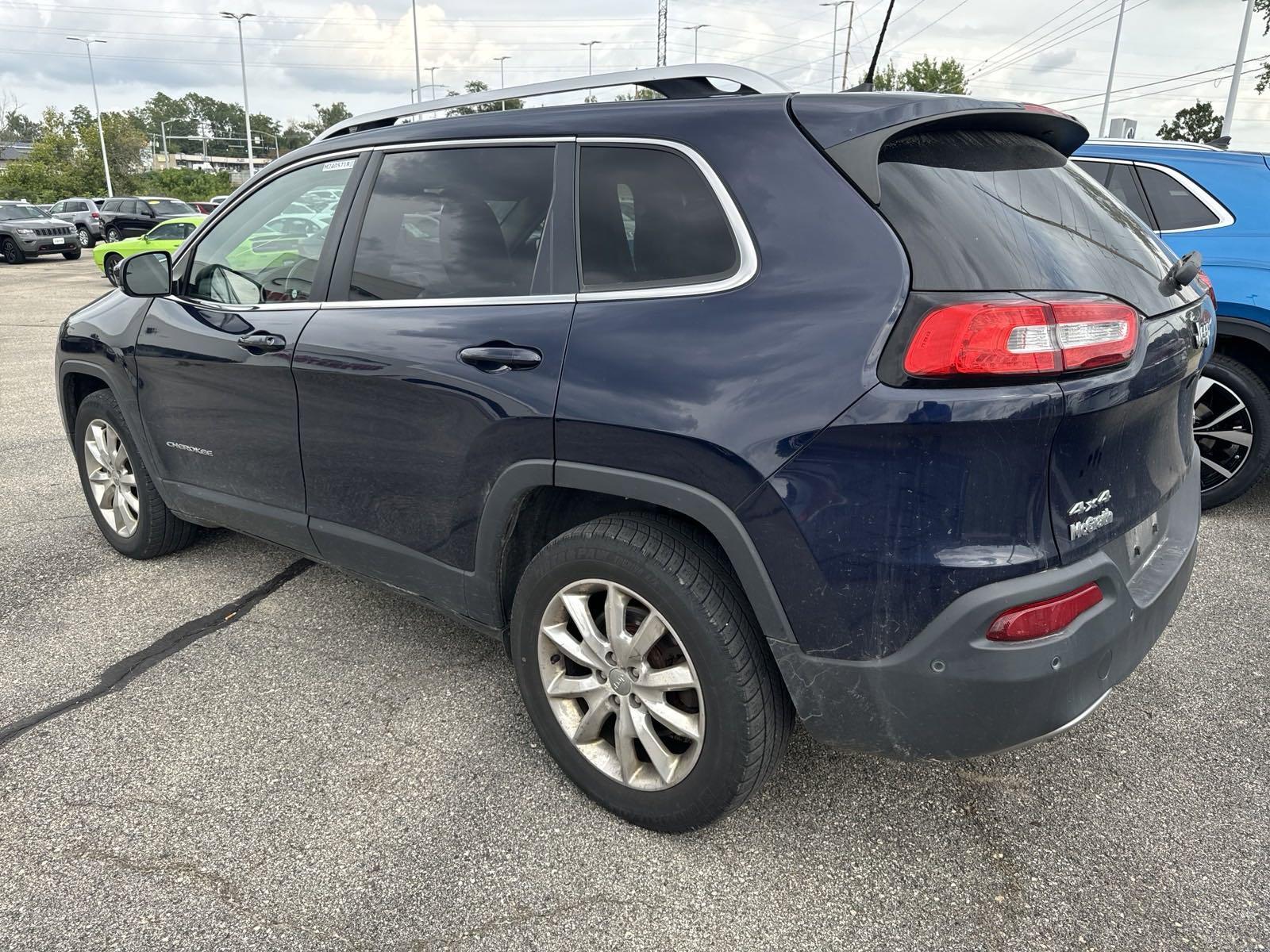 2016 Jeep Cherokee Vehicle Photo in Marion, IA 52302