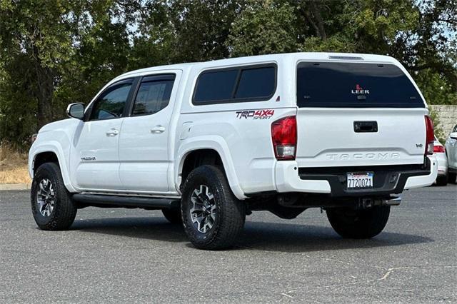 2017 Toyota Tacoma Vehicle Photo in ELK GROVE, CA 95757-8703