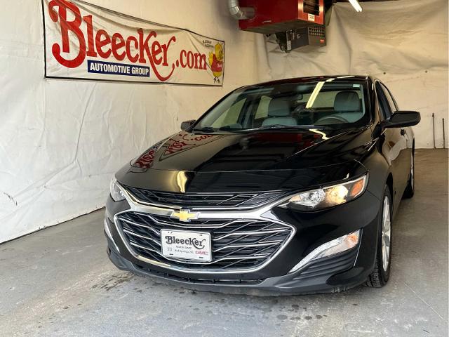 2020 Chevrolet Malibu Vehicle Photo in RED SPRINGS, NC 28377-1640