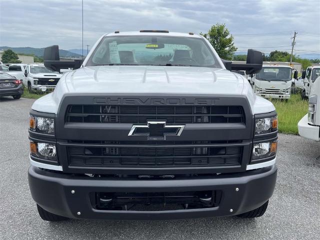 2023 Chevrolet Silverado 5500 HD Vehicle Photo in ALCOA, TN 37701-3235