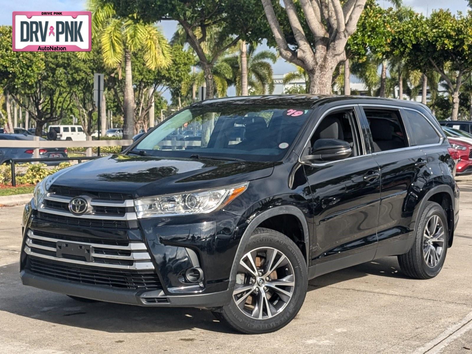 2019 Toyota Highlander Vehicle Photo in Davie, FL 33331