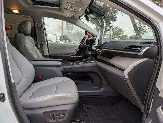 2022 Toyota Sienna Vehicle Photo in SELMA, TX 78154-1459