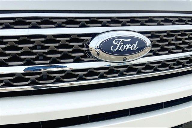 2021 Ford Expedition Max Vehicle Photo in TOPEKA, KS 66609-0000