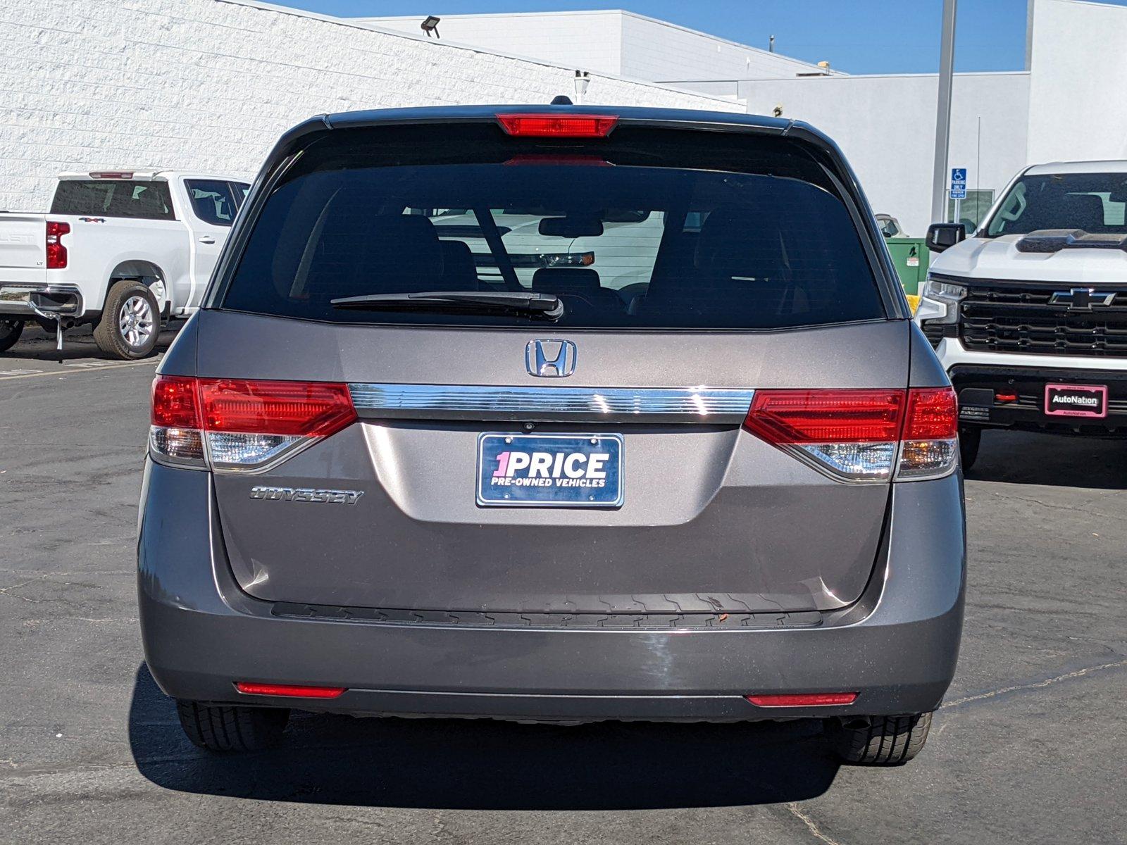 2015 Honda Odyssey Vehicle Photo in VALENCIA, CA 91355-1705