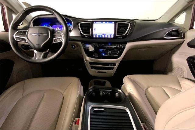 2020 Chrysler Pacifica Vehicle Photo in Lees Summit, MO 64086