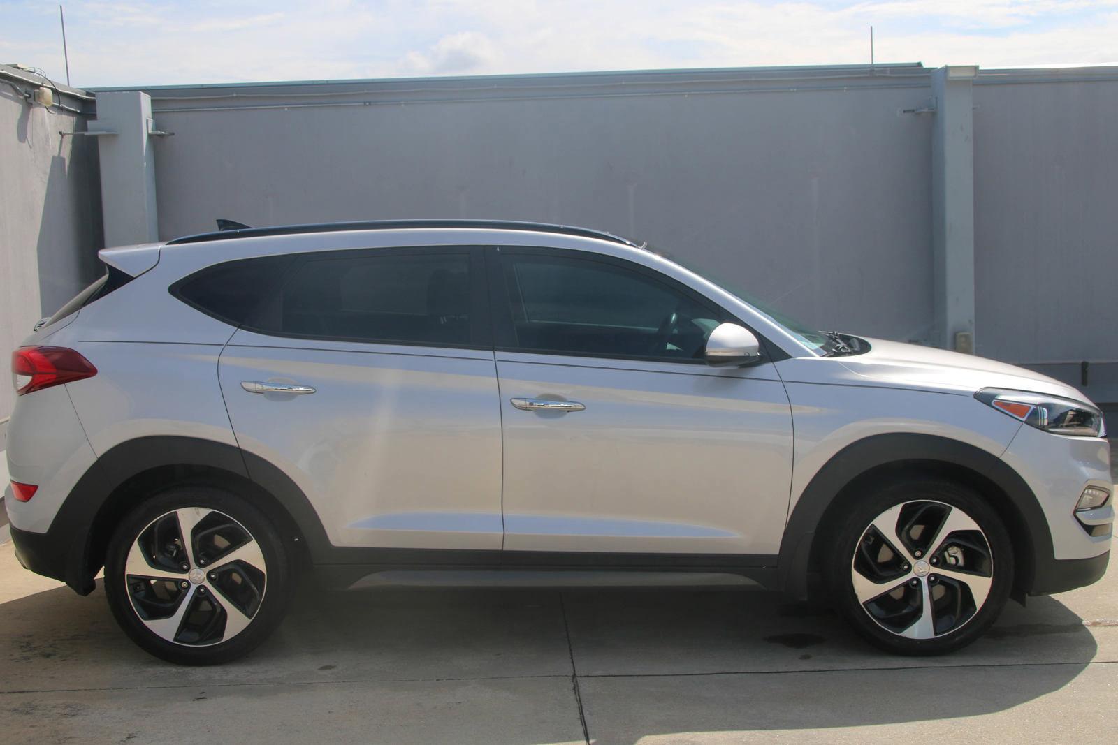 2016 Hyundai TUCSON Vehicle Photo in SUGAR LAND, TX 77478