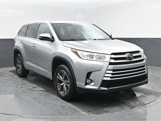 Used 2018 Toyota Highlander LE Plus with VIN 5TDBZRFH4JS908935 for sale in Grafton, WV