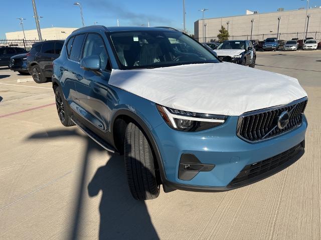 2025 Volvo XC40 Vehicle Photo in Grapevine, TX 76051