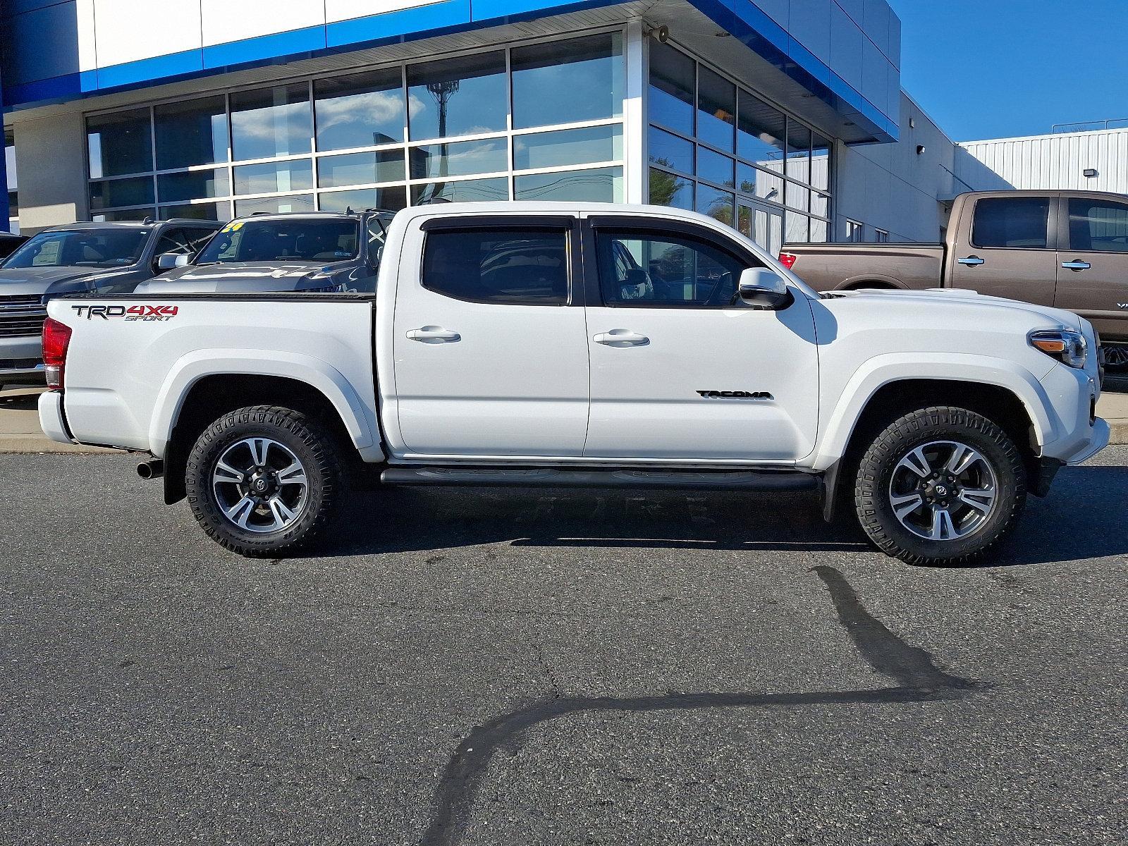 2017 Toyota TACO Vehicle Photo in BETHLEHEM, PA 18017-9401