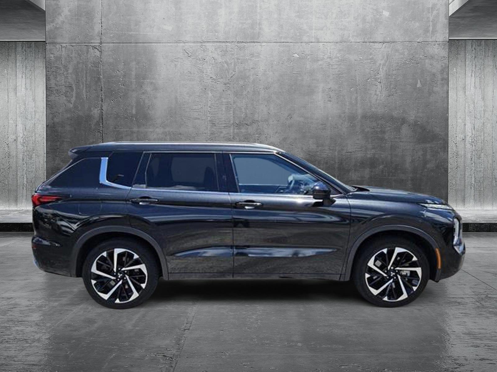 2022 Mitsubishi Outlander Vehicle Photo in Bradenton, FL 34207