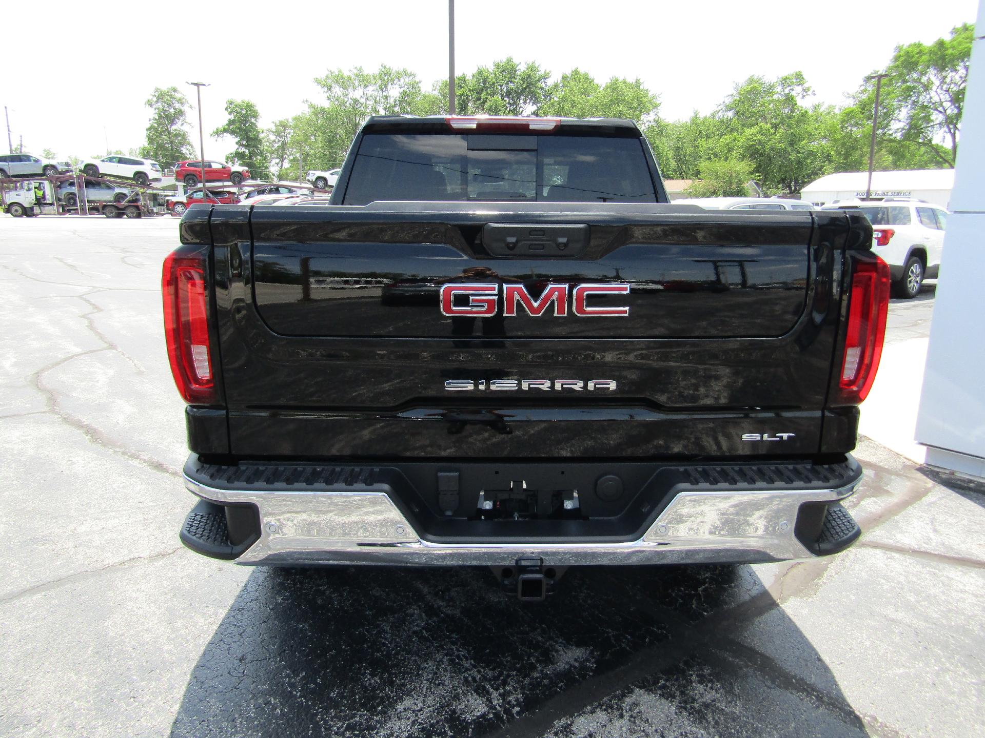 2024 GMC Sierra 1500 Vehicle Photo in GREENVILLE, OH 45331-1026