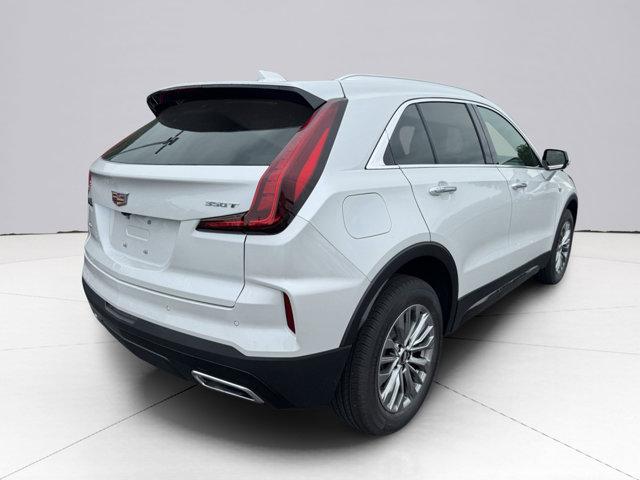 2024 Cadillac XT4 Vehicle Photo in LEOMINSTER, MA 01453-2952