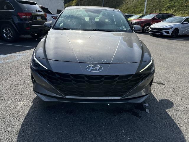 2022 Hyundai ELANTRA Vehicle Photo in INDIANA, PA 15701-1897