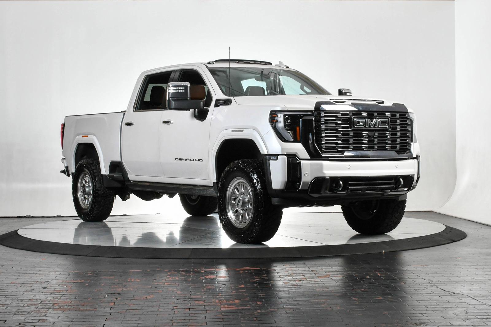 2024 GMC Sierra 2500 HD Vehicle Photo in DALLAS, TX 75235