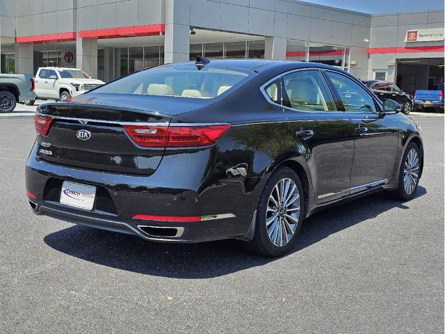 2017 Kia Cadenza Vehicle Photo in Auburn, AL 36832-6638