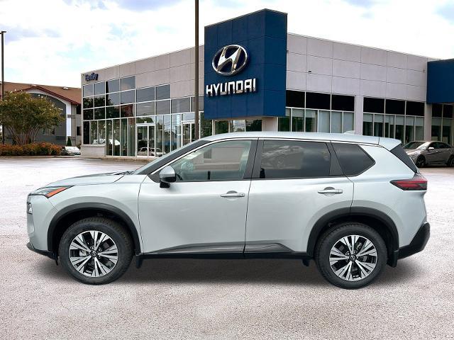 Used 2022 Nissan Rogue SV with VIN 5N1BT3BAXNC679087 for sale in Florence, AL